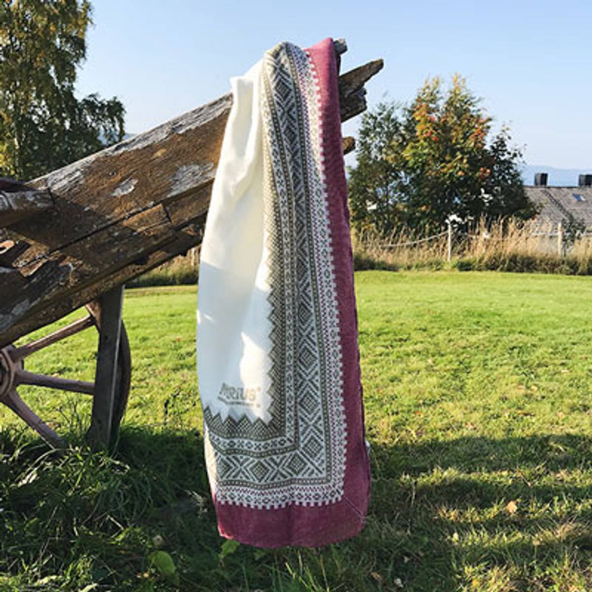 Scarf, MARIUS® pattern, white/green/burgundy