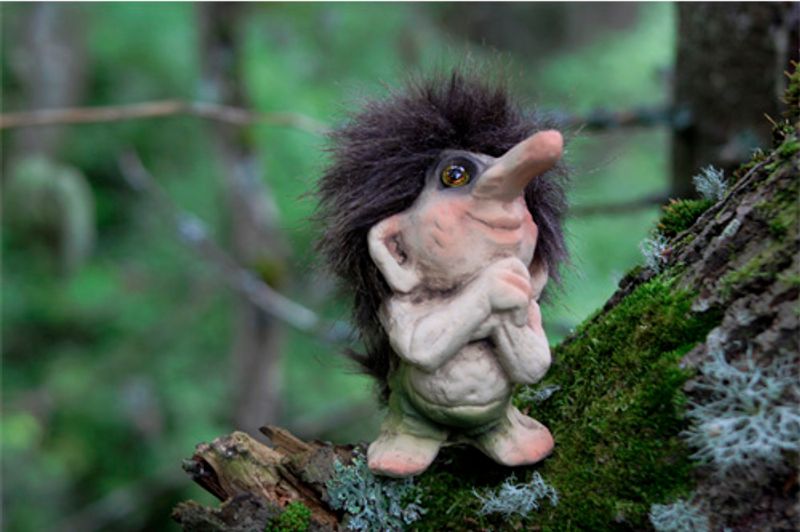 Begging troll (Troll # 078)