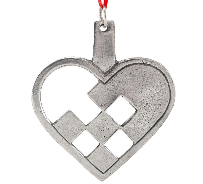 Ornament, Woven heart Tinn-Per