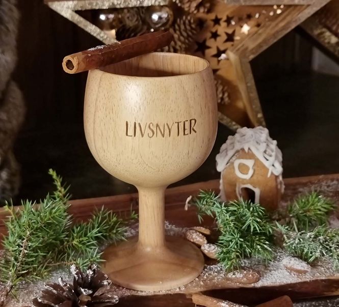 Main Image Wineglass of wood, Livstnyter